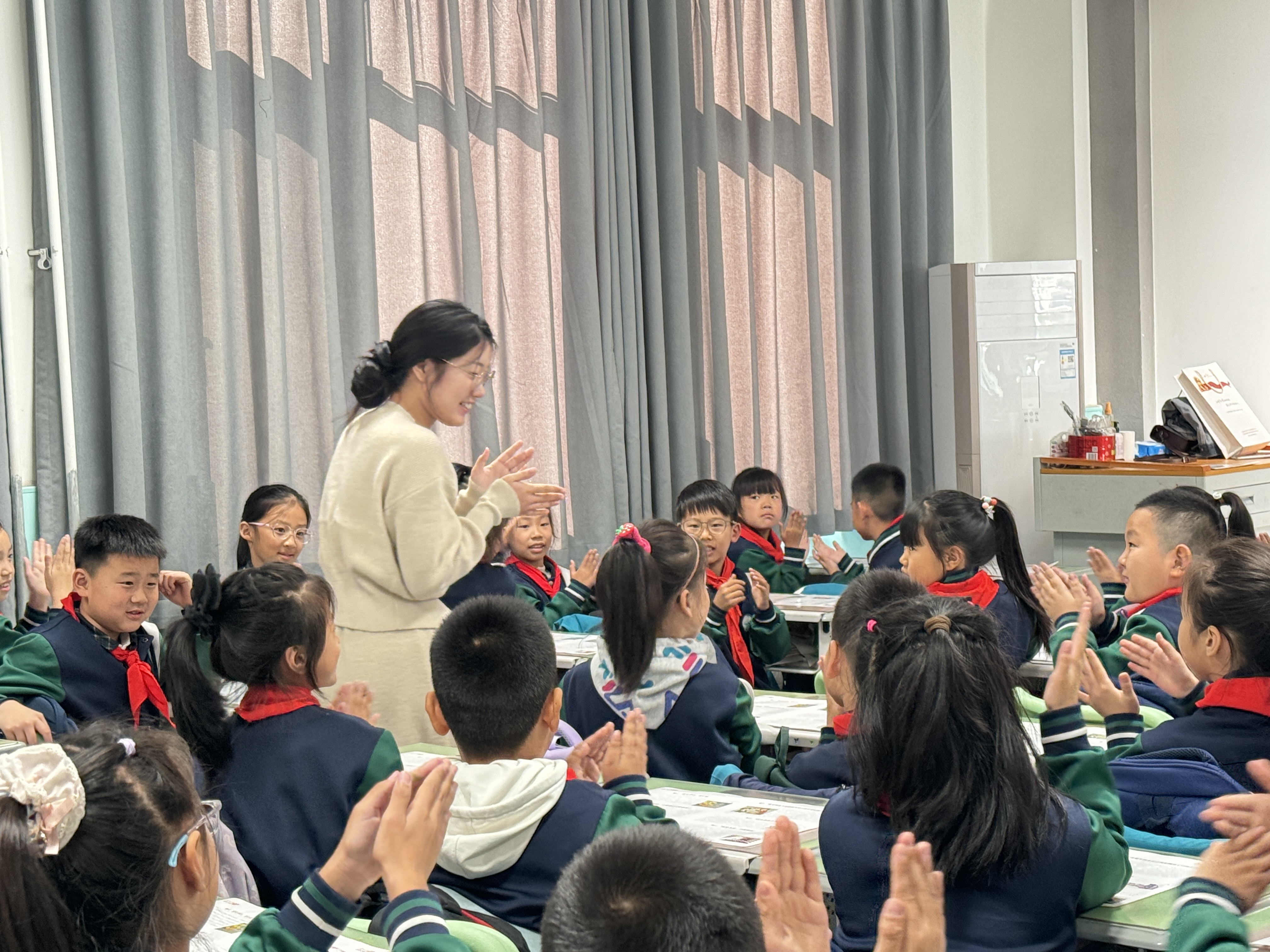 深化宣传教育，培育创新意识——草场街小学开启知识产权启蒙之旅